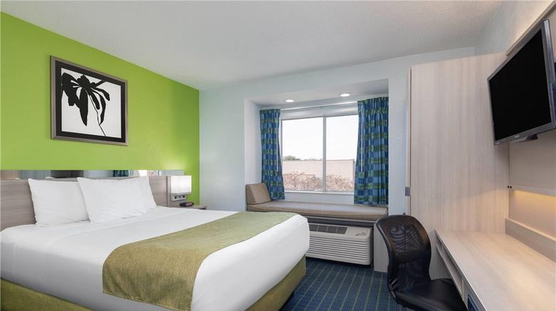 <b>Microtel Inn/Stes Cornelius/Lake Norman Room</b>. Images powered by <a href="https://iceportal.shijigroup.com/" title="IcePortal" target="_blank">IcePortal</a>.