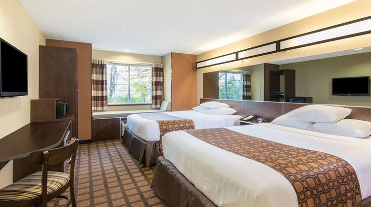 Microtel Inn & Suites North Canton Room