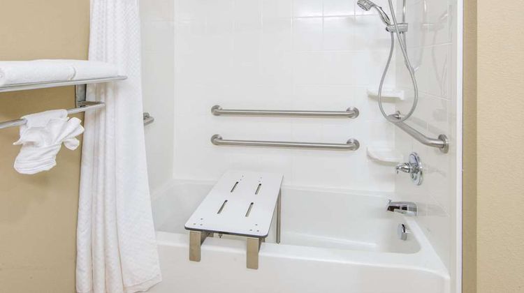 Microtel Inn & Suites North Canton Room