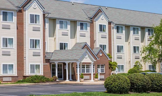 Microtel Inn & Suites Richmond Airport Exterior