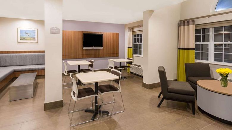 <b>Microtel Inn & Suites Richmond Airport Lobby</b>. Images powered by <a href="https://iceportal.shijigroup.com/" title="IcePortal" target="_blank">IcePortal</a>.