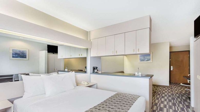 <b>Microtel Inn & Suites Richmond Airport Suite</b>. Images powered by <a href="https://iceportal.shijigroup.com/" title="IcePortal" target="_blank">IcePortal</a>.