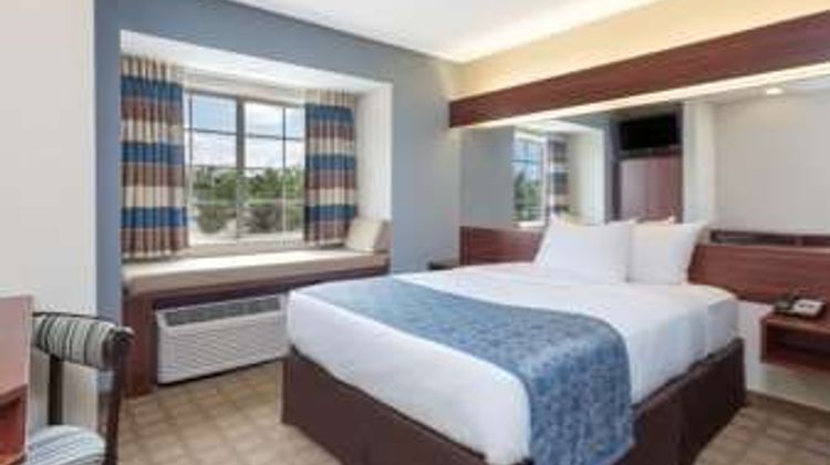 Microtel Inn & Suites Greenville Room