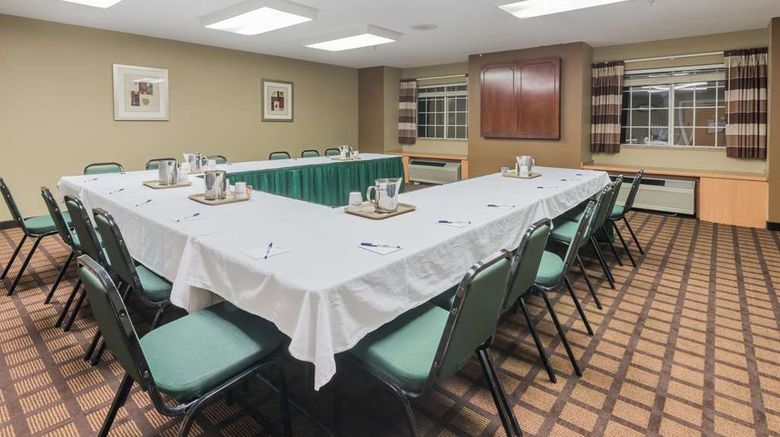 <b>Microtel Inn & SuitesWest Chester Meeting</b>. Images powered by <a href="https://iceportal.shijigroup.com/" title="IcePortal" target="_blank">IcePortal</a>.