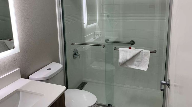 Microtel Inn & Suites Charlotte Arpt Room