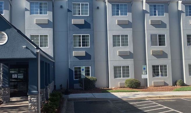 Microtel Inn & Suites Charlotte Arpt Exterior