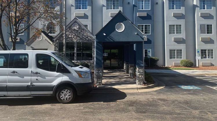 Microtel Inn & Suites Charlotte Arpt Exterior