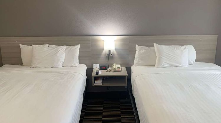 Microtel Inn & Suites Charlotte Arpt Room