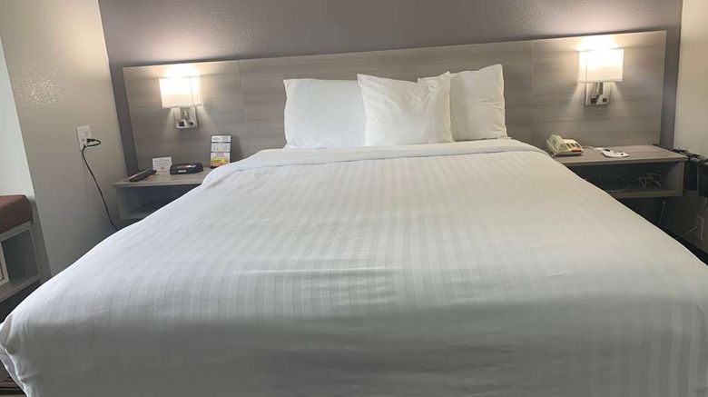 <b>Microtel Inn & Suites Charlotte Arpt Room</b>. Images powered by <a href="https://iceportal.shijigroup.com/" title="IcePortal" target="_blank">IcePortal</a>.