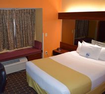 Microtel Inn & Suites Rock Hill Room
