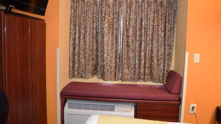 Microtel Inn & Suites Rock Hill Room