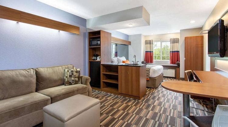 Microtel Inn & Suites Philadelphia Arpt Room