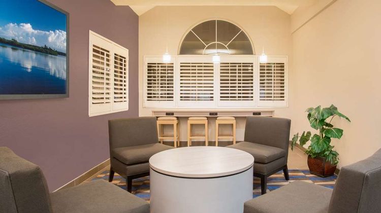 Microtel Inn & Suites Lobby