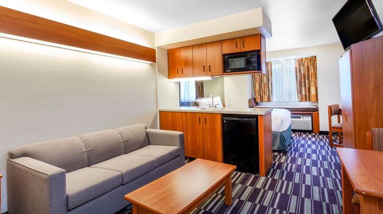 Microtel Inn & Suites Gulf Shores Suite