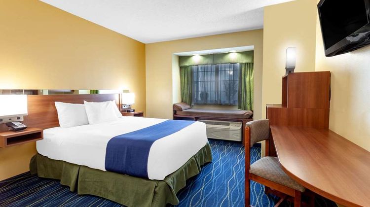 Microtel Inn & Suites Gulf Shores Room