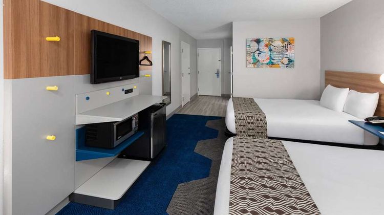 Microtel Inn & Suites Bowling Green Room