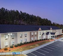 Microtel Inn & Suites by Wyndham Athens Exterior