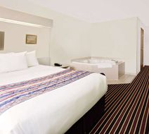 Park Inn Madison East Room