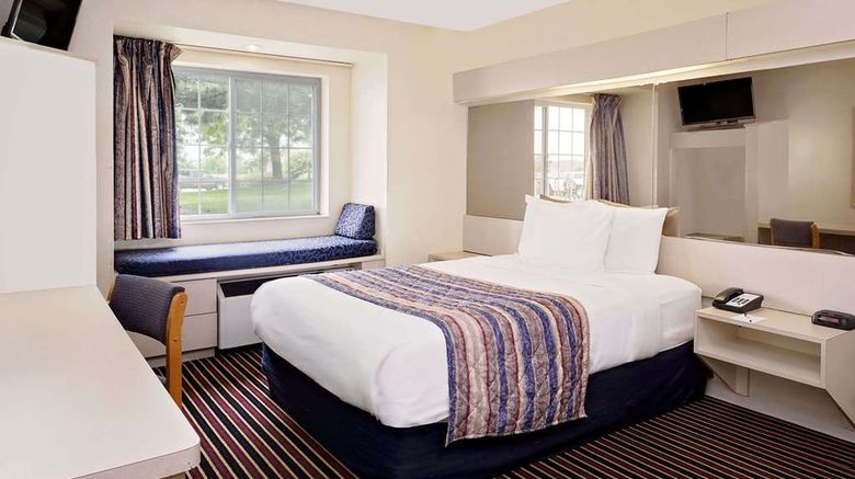 <b>Microtel Inn/Stes by Wyndham Madison E Room</b>. Images powered by <a href="https://iceportal.shijigroup.com/" title="IcePortal" target="_blank">IcePortal</a>.