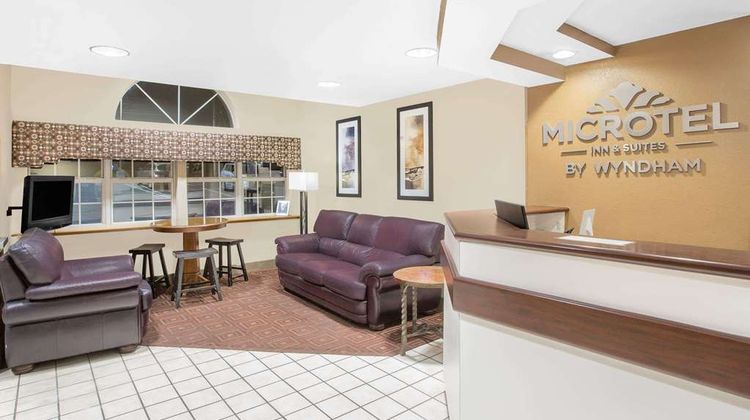 Microtel Inn & Suites Franklin Lobby