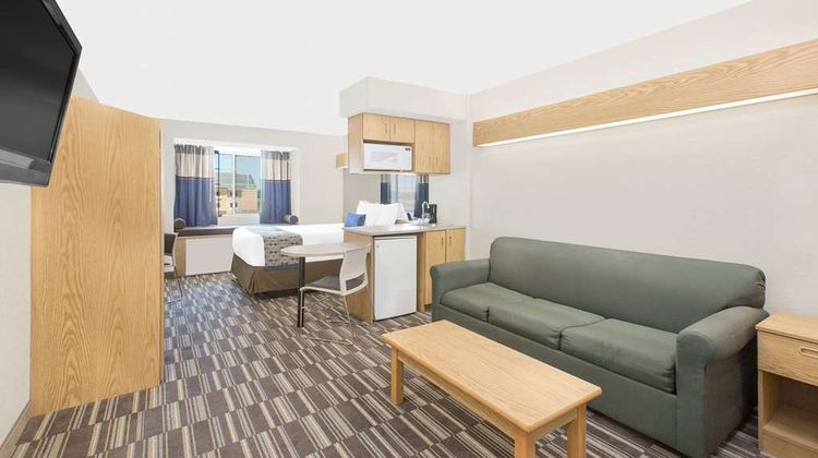 Microtel Inn & Suites by Wyndham Ames Suite