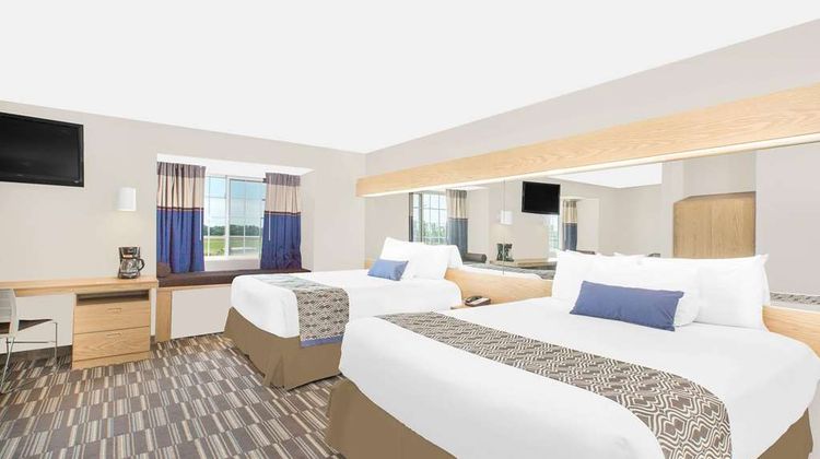 Microtel Inn & Suites by Wyndham Ames Suite