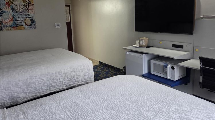 Microtel Inn & Suites Hagerstown Room