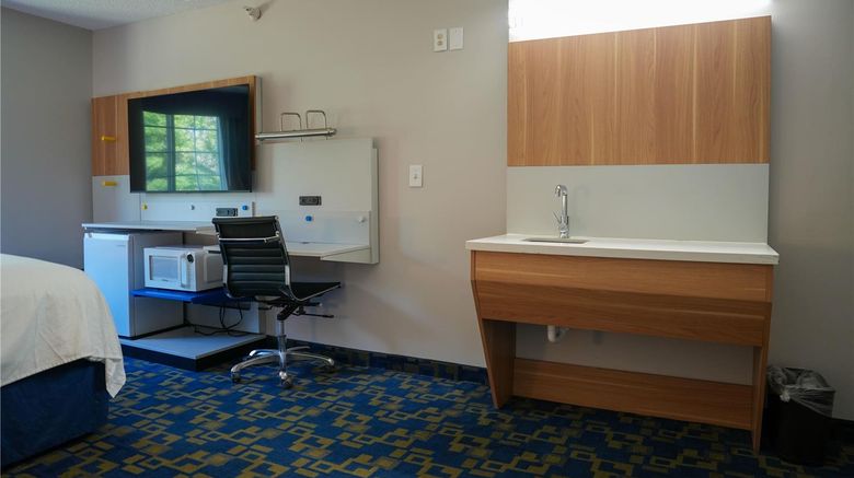 <b>Microtel Inn & Suites Hagerstown Suite</b>. Images powered by <a href="https://iceportal.shijigroup.com/" title="IcePortal" target="_blank">IcePortal</a>.