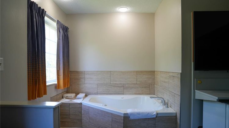 Microtel Inn & Suites Hagerstown Suite