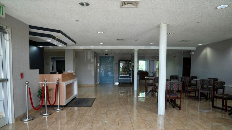 <b>Microtel Inn & Suites Hagerstown Lobby</b>. Images powered by <a href="https://iceportal.shijigroup.com/" title="IcePortal" target="_blank">IcePortal</a>.