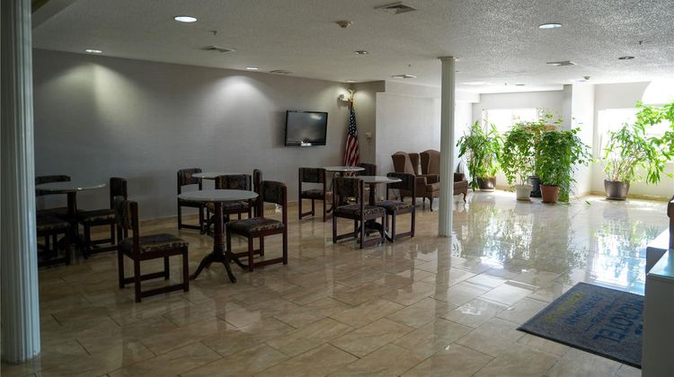 Microtel Inn & Suites Hagerstown Lobby