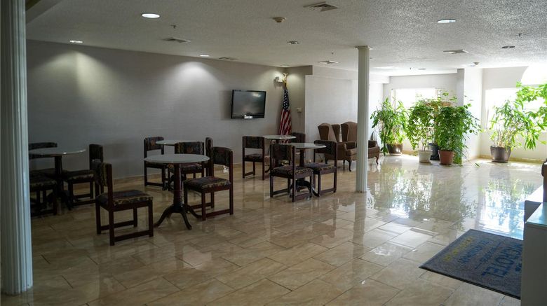 <b>Microtel Inn & Suites Hagerstown Lobby</b>. Images powered by <a href="https://iceportal.shijigroup.com/" title="IcePortal" target="_blank">IcePortal</a>.