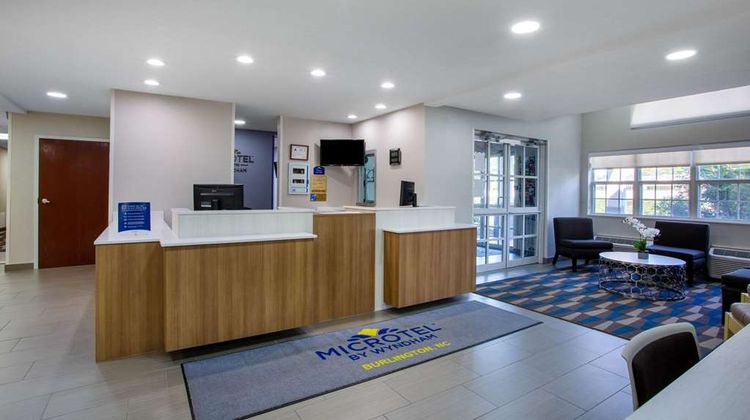 Microtel Inn & Suites Burlington Lobby