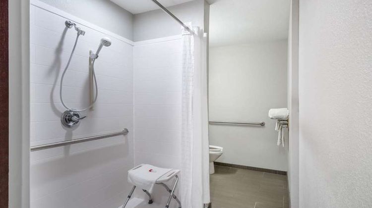 Microtel Inn & Suites Burlington Room