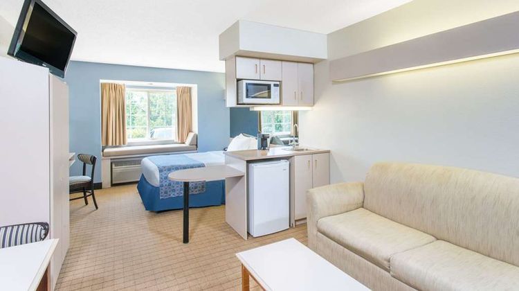 Microtel Inn & Suites Seneca Falls Suite