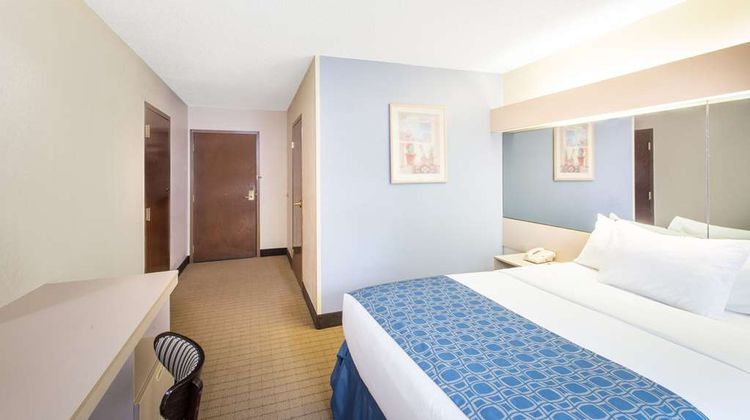 Microtel Inn & Suites Seneca Falls Room