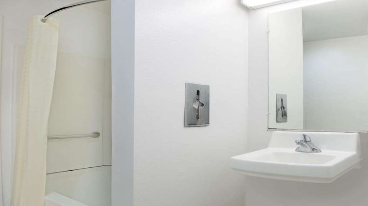 Microtel Inn & Suites  Garland/Dallas Room