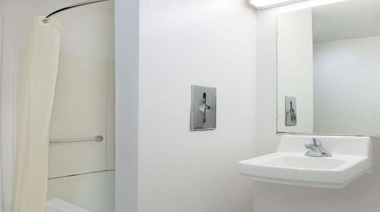 <b>Microtel Inn & Suites  Garland/Dallas Room</b>. Images powered by <a href="https://iceportal.shijigroup.com/" title="IcePortal" target="_blank">IcePortal</a>.