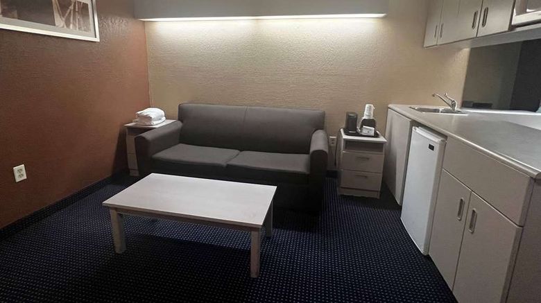 <b>Microtel Inn & Suites by Wyndham Houston Room</b>. Images powered by <a href="https://iceportal.shijigroup.com/" title="IcePortal" target="_blank">IcePortal</a>.