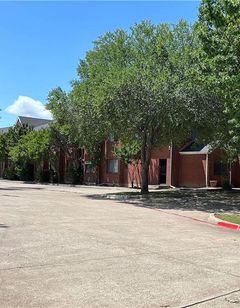 Travelodge by Wyndham Arlington/Dallas Area