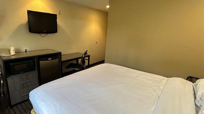<b>Travelodge by Wyndham Arlington/Dallas Area Room</b>. Images powered by <a href="https://iceportal.shijigroup.com/" title="IcePortal" target="_blank">IcePortal</a>.