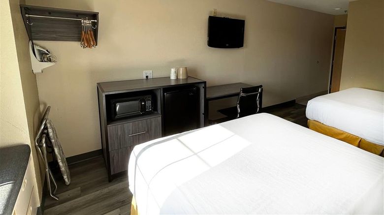 <b>Travelodge by Wyndham Arlington/Dallas Area Room</b>. Images powered by <a href="https://iceportal.shijigroup.com/" title="IcePortal" target="_blank">IcePortal</a>.