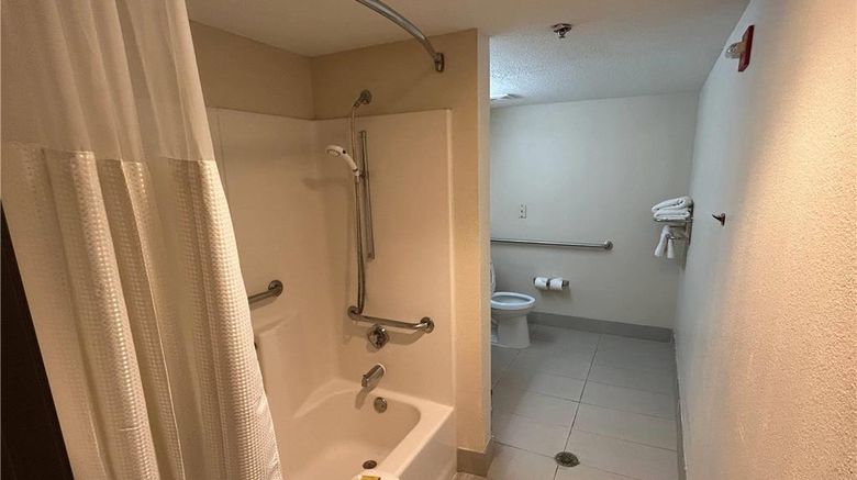 <b>Travelodge by Wyndham Arlington/Dallas Area Room</b>. Images powered by <a href="https://iceportal.shijigroup.com/" title="IcePortal" target="_blank">IcePortal</a>.