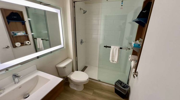 Microtel Inn & Suites by Wyndham Denver Room