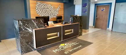 Microtel Inn & Suites by Wyndham Denver Lobby