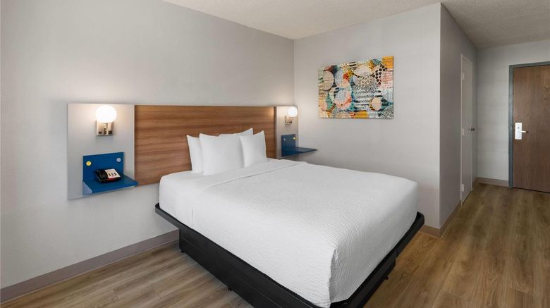 <b>Microtel Inn & Suites by Wyndham Denver Room</b>. Images powered by <a href="https://iceportal.shijigroup.com/" title="IcePortal" target="_blank">IcePortal</a>.