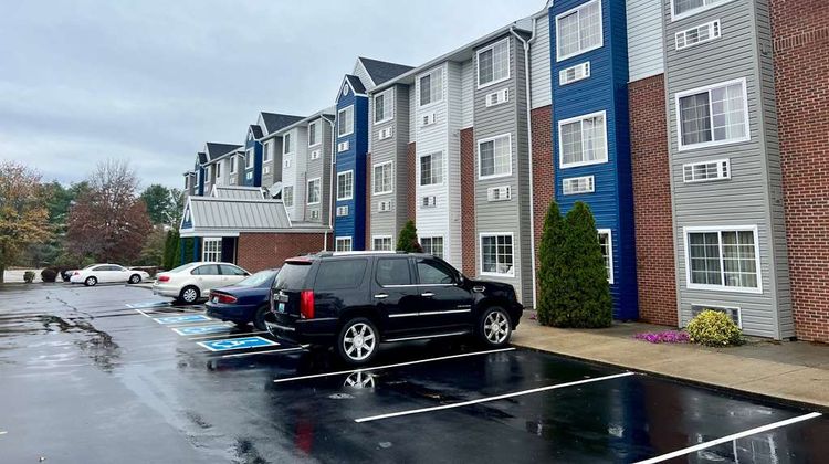 Microtel Inn & Suites Georgetown Exterior
