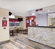 Microtel Inn-Stes by Wyndham Tuscaloosa Lobby