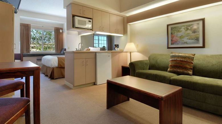 <b>Microtel Inn & Suites Bloomington Suite</b>. Images powered by <a href="https://iceportal.shijigroup.com/" title="IcePortal" target="_blank">IcePortal</a>.