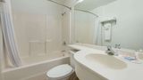 Microtel Inn & Suites by Wyndham Raton Room